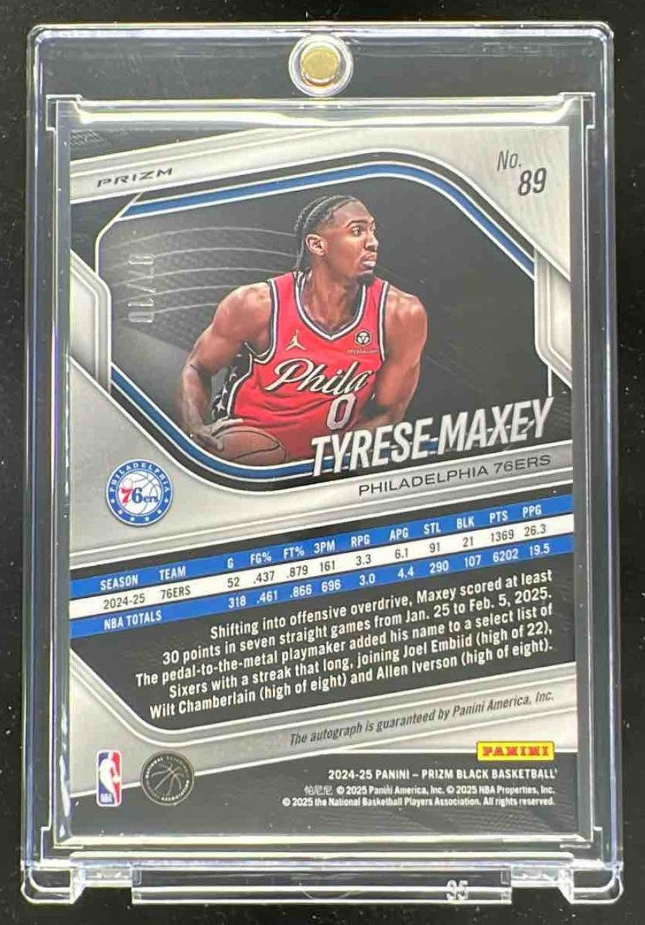 2024-25 Panini Prizm Black Gold Shimmer FOTL Prizms #89 Tyrese Maxey Auto /10